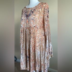Free People long sleeved party dress.  Crushed velvet, shimmery dress.  Small